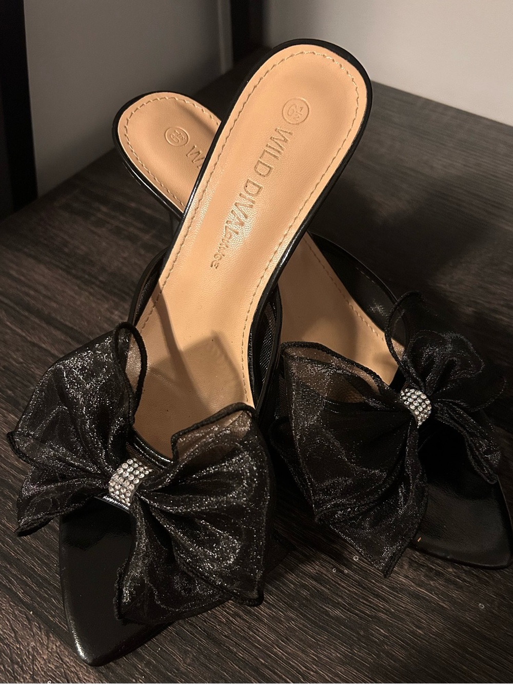 WILD DIVA Lounge Black Pointed Toe Slide Mules with Bow